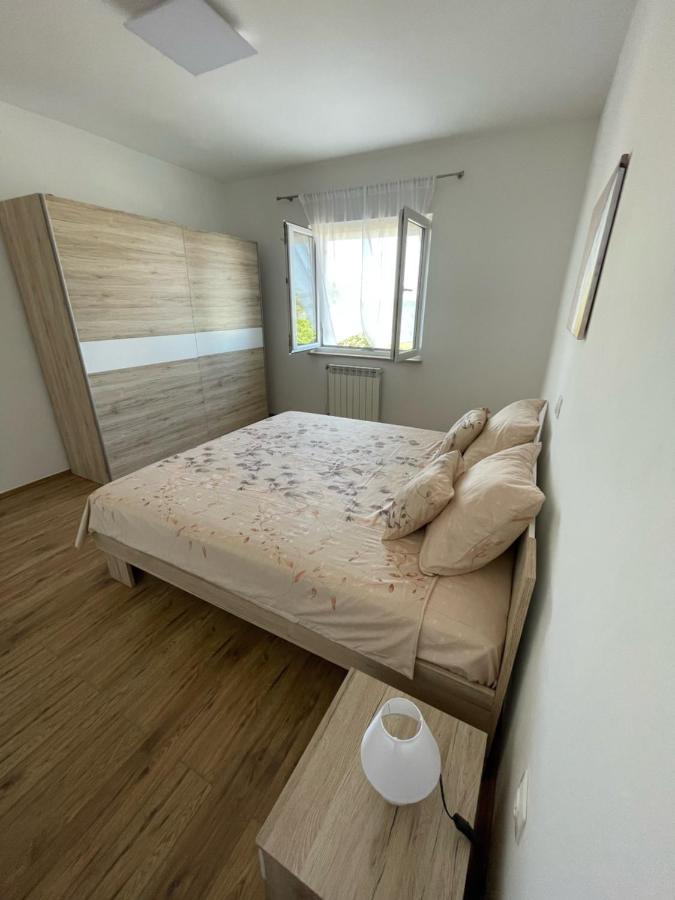 Apartman Varea Ližnjan Exteriér fotografie