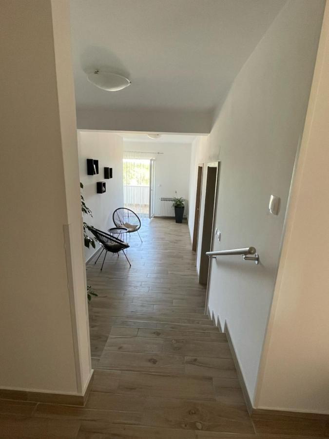 Apartman Varea Ližnjan Exteriér fotografie