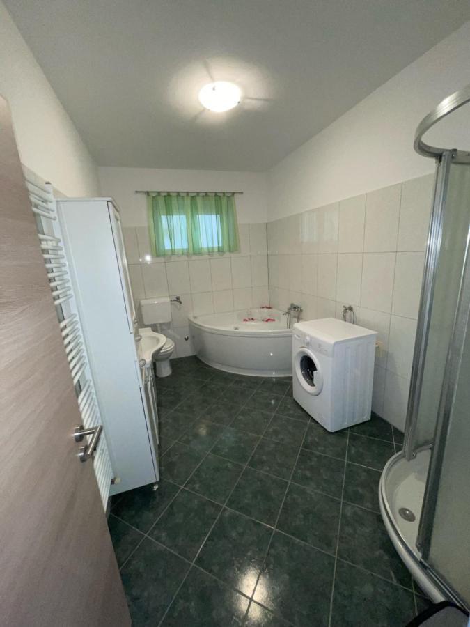 Apartman Varea Ližnjan Exteriér fotografie